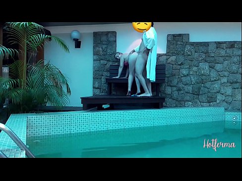❤️ Baas noeget faam nei it swimbad, mar koe net wjerstean in hot ❤️❌ Seksfideo by ús fy.passionfeverspot.ru ❌️❤